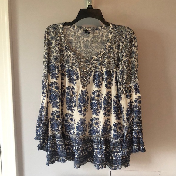 American Eagle Outfitters Tops - American Eagle Blouse